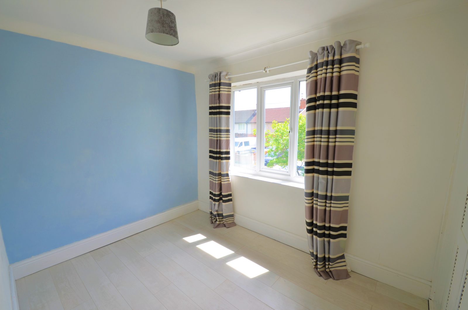 Paxton Crescent, Armthorpe, Doncaster, DN3 2AW 3keys 3keys