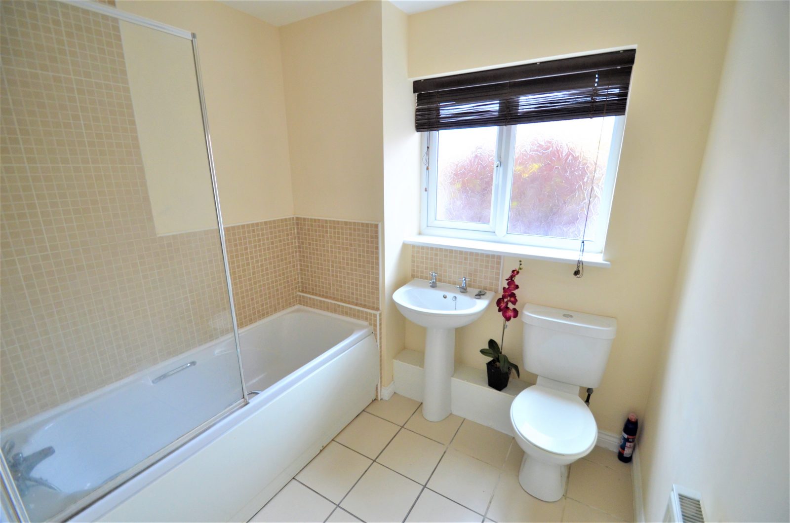 Wakelam Drive, Armthorpe, Doncaster, DN3 2FR 3keys 3keys